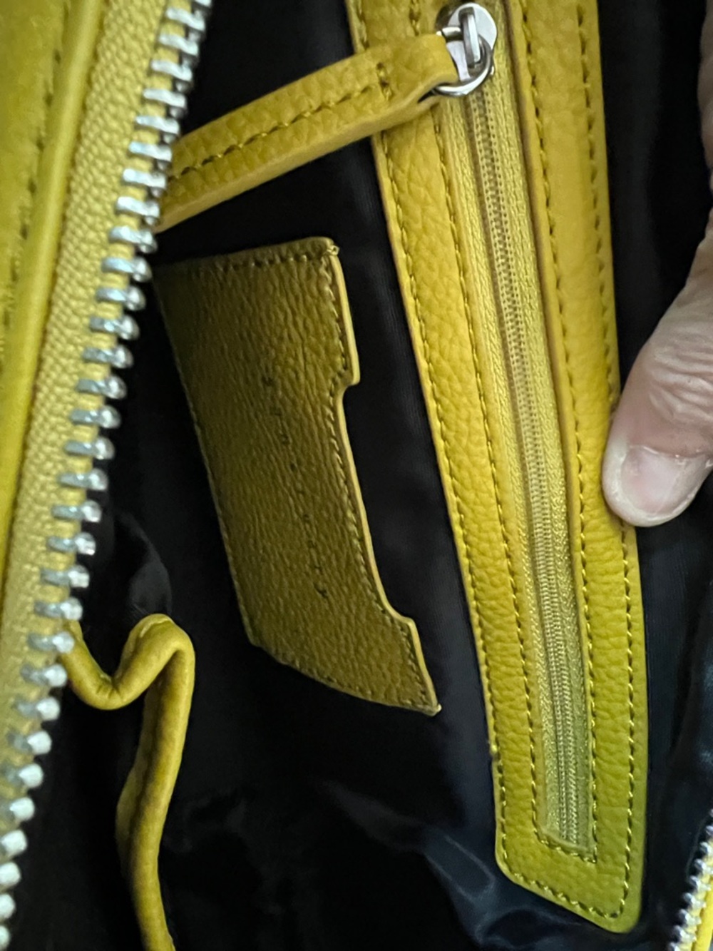 Sanctuary Mustard Yellow Leather Shoulder Bag with Ring Hardware Bin - Picture 7 of 11